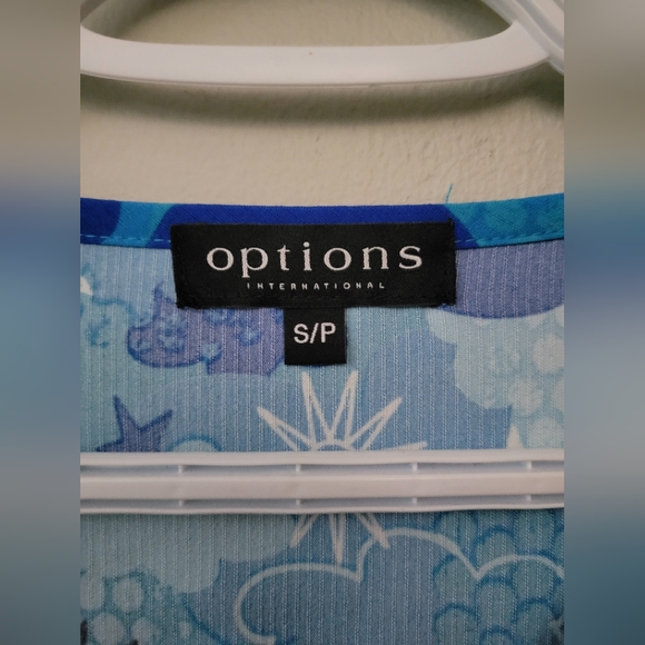 Scrub shirt - Picture 2 of 3